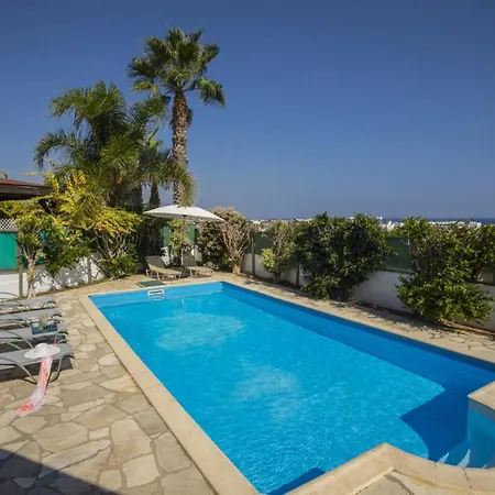 Villa The Ultimate Guide To Renting Your Luxury 3 Bedroom Villa, 1481 *